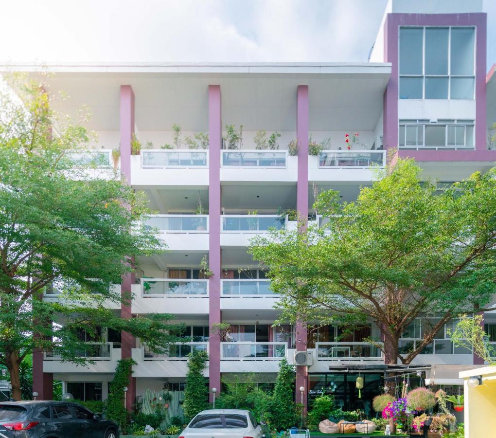 Baansabai Ramaiv Aparthotel Bangkok Exteriör bild