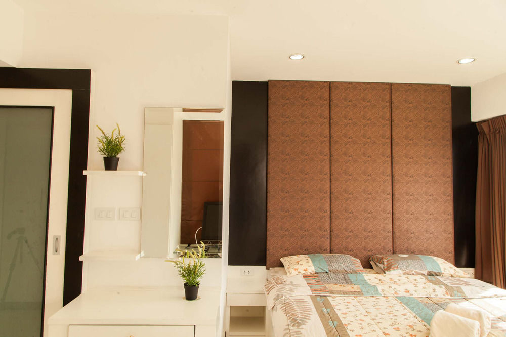 Baansabai Ramaiv Aparthotel Bangkok Exteriör bild